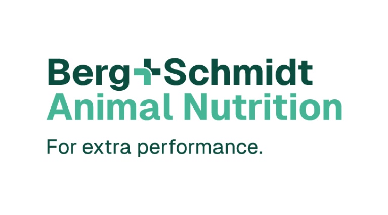 Berg+Schmidt Animal Nutrition Logo mit Slogan „For extra performance." in grüner Schrift.