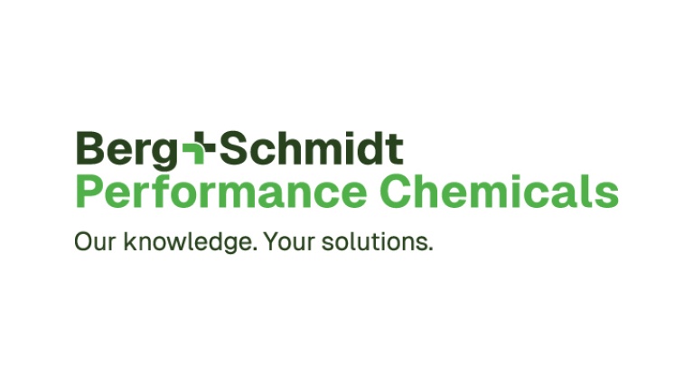 Berg+Schmidt Performance Chemicals Logo mit Slogan „Our knowledge. Your solutions.” in grün.